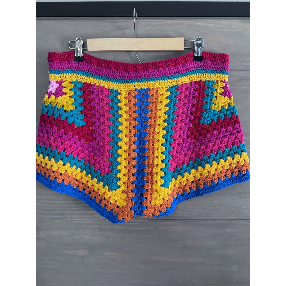 Farm Rio Striped‎ Scarf Crochet
Shorts Size Large NWT - Picture 6 of 7